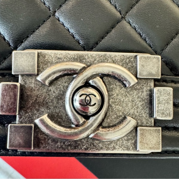 Chanel Black Quilted Leboy Bag , Lambskin leather Silver Accents.COA included - Picture 3 of 16